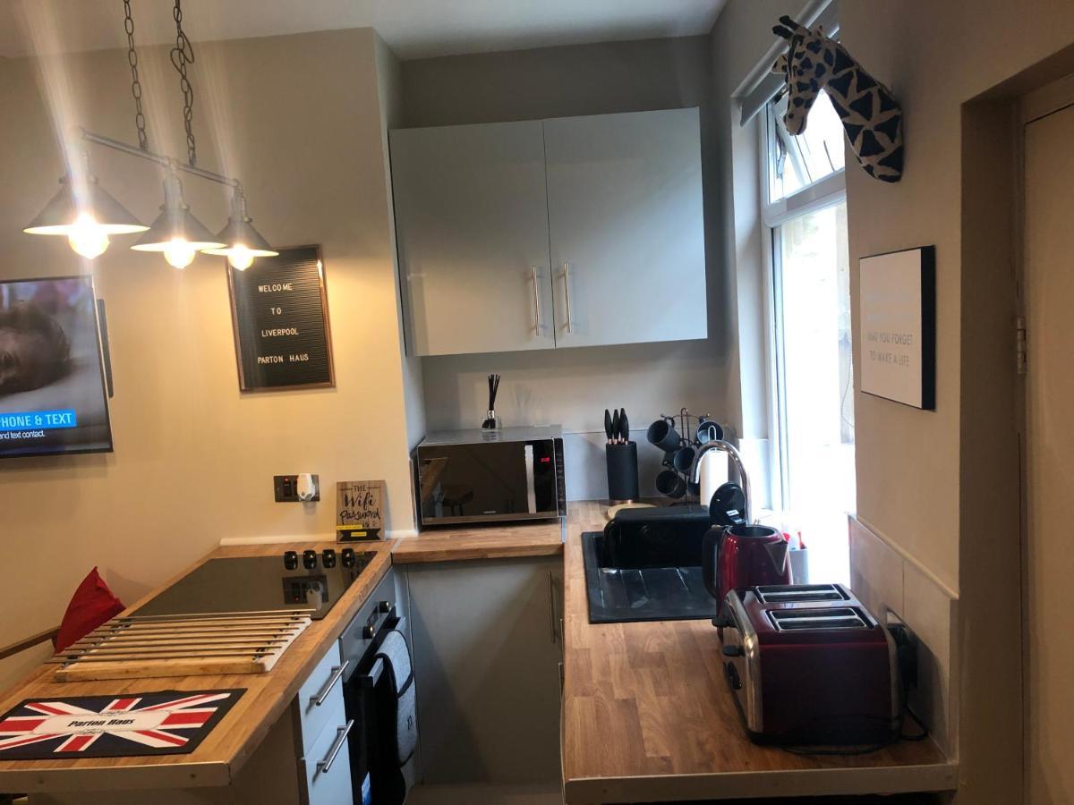 3 Double Bed Brittania Styled Central Home Near Lfc Sleeps 6 With Free Business Super Fast Fibre Broadband Liverpool Bagian luar foto