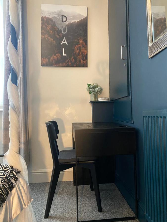 3 Double Bed Brittania Styled Central Home Near Lfc Sleeps 6 With Free Business Super Fast Fibre Broadband Liverpool Bagian luar foto